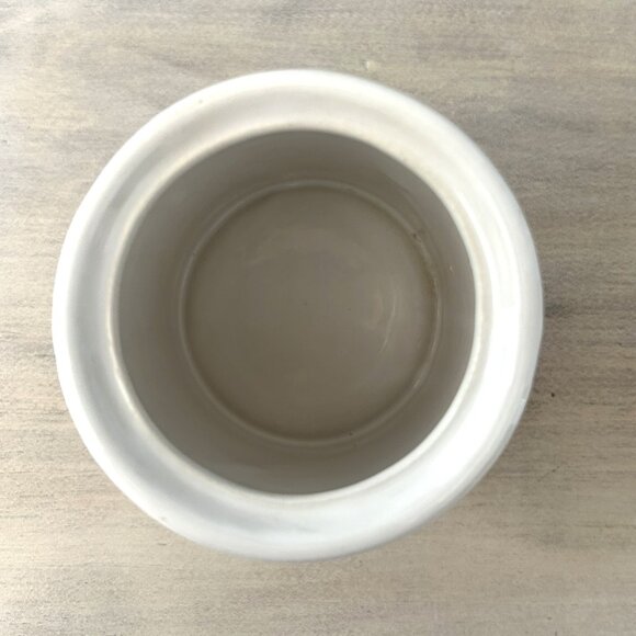 Set of 2 Ceramic Canisters with a painted floral design - Picture 11 of 14